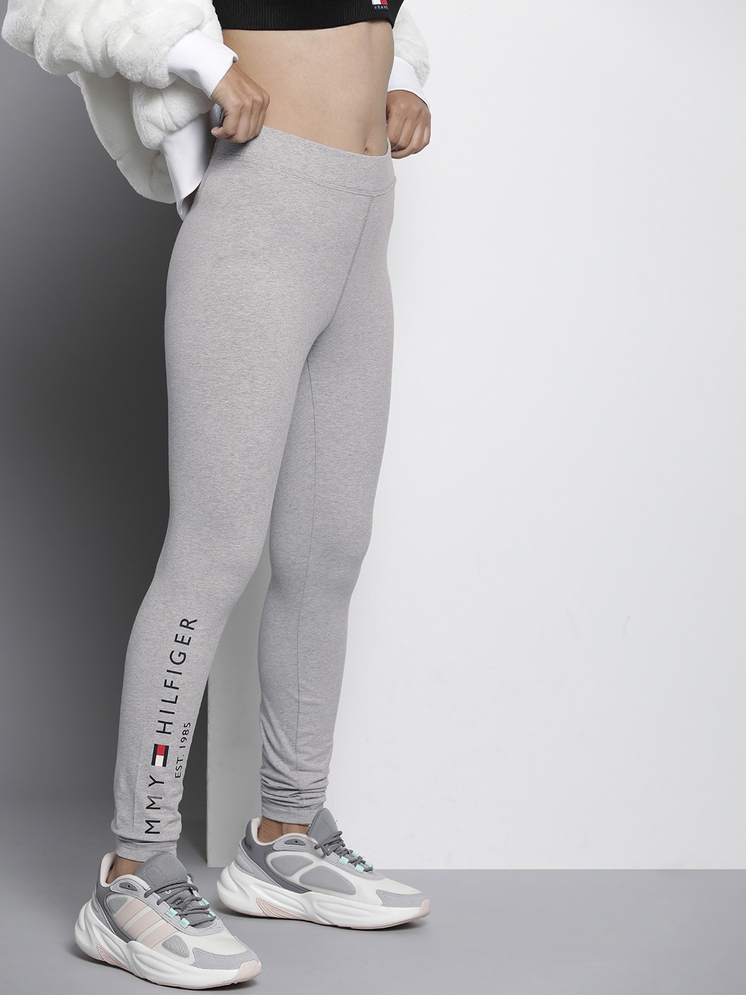 

Tommy Hilfiger Women Brand Logo Printed Mid Rise Leggings, Grey