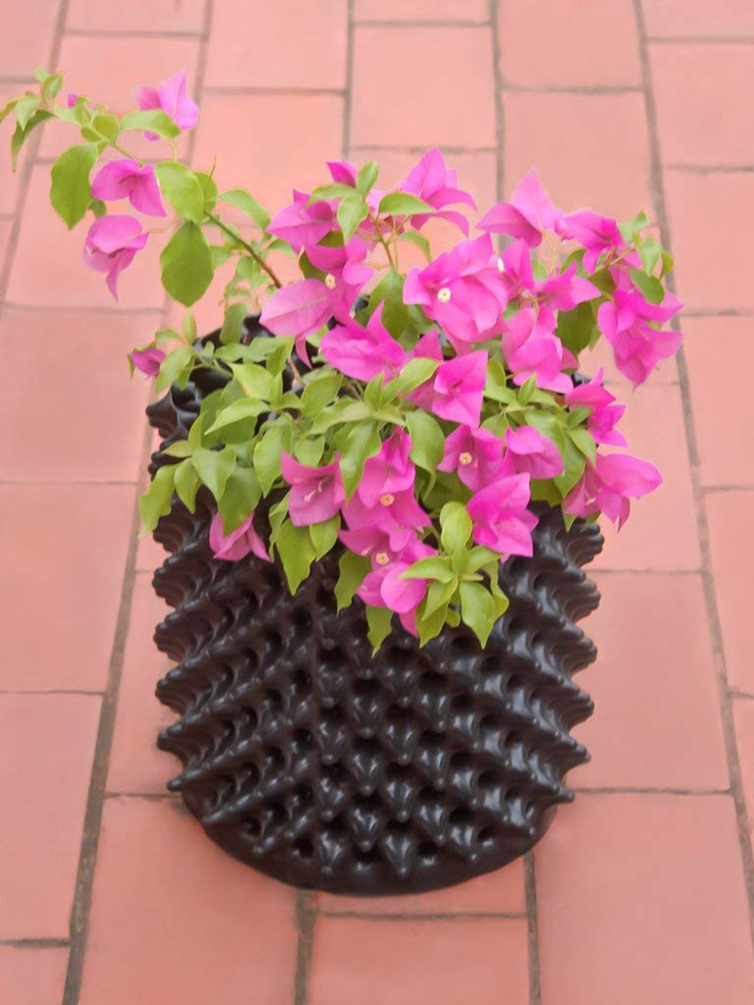 

TRUSTBASKET Black 3 Pieces Textured Air Pot Planters