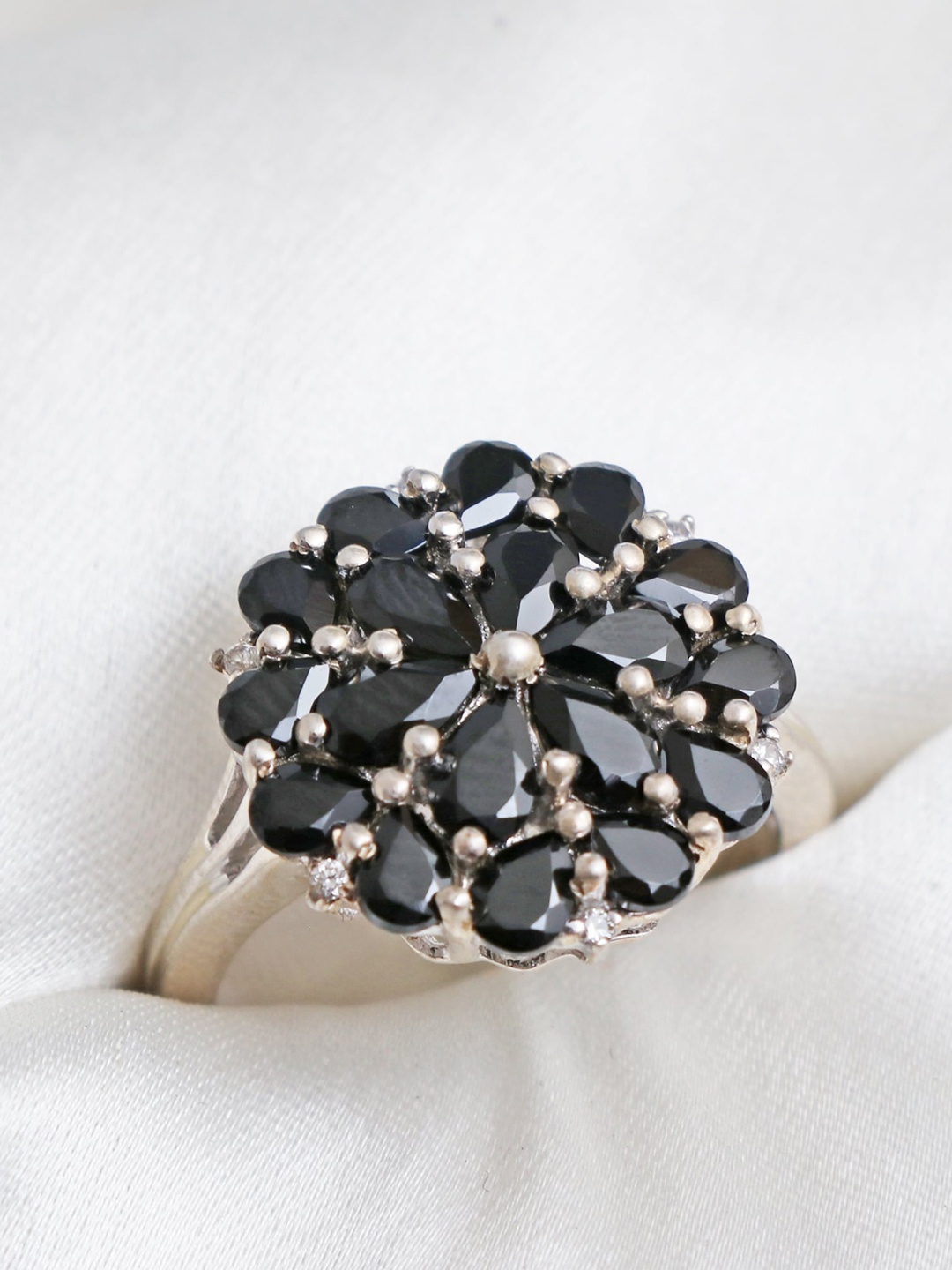 

HIFLYER JEWELS Sterling Silver Stone Studded Finger Ring, Black