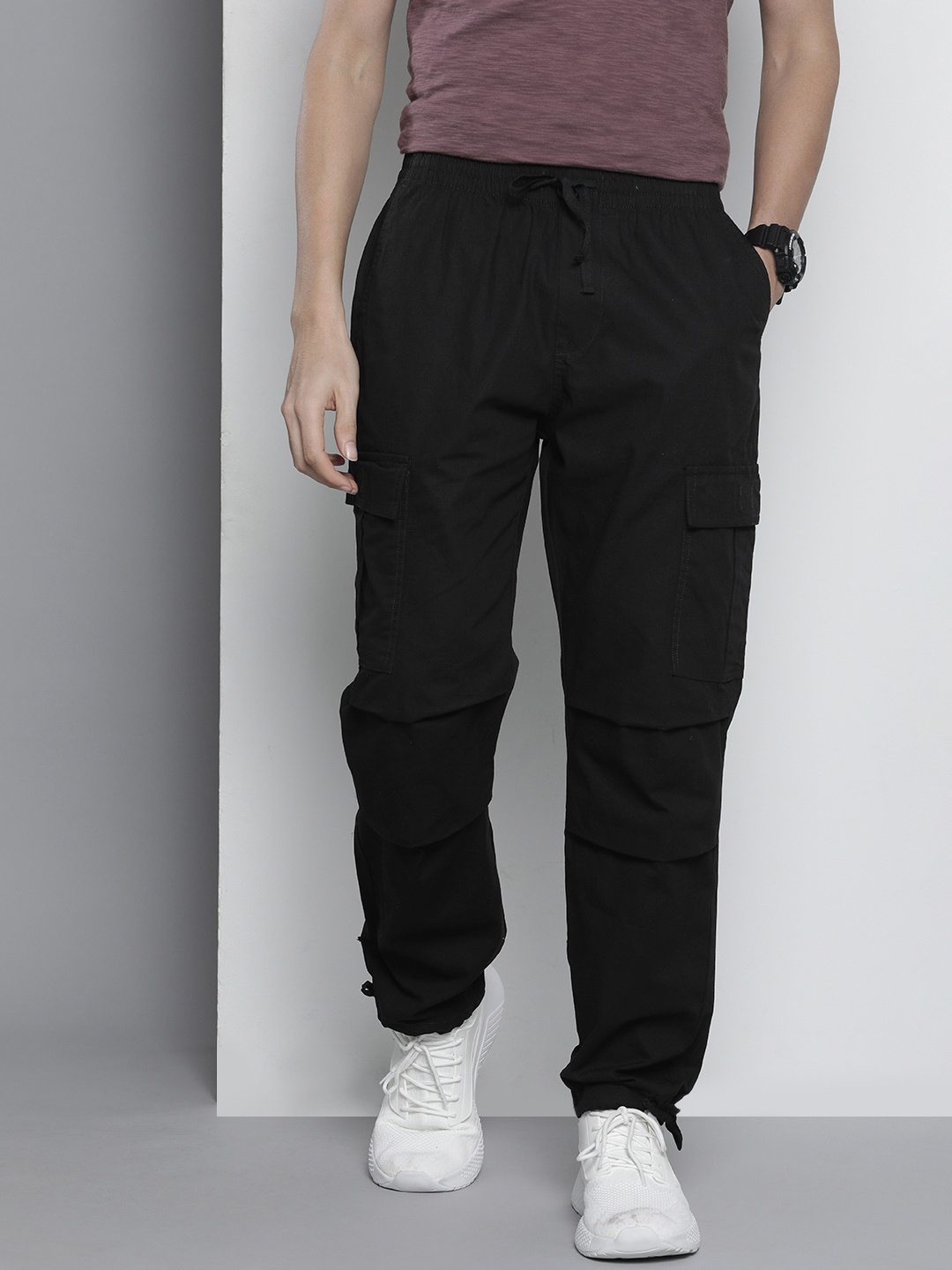 

The Indian Garage Co Relaxed Regular Fit Cargos, Black