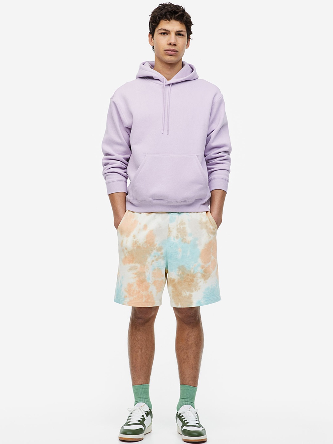 

H&M Men Relaxed Fit Printed Sweatshorts, Off white