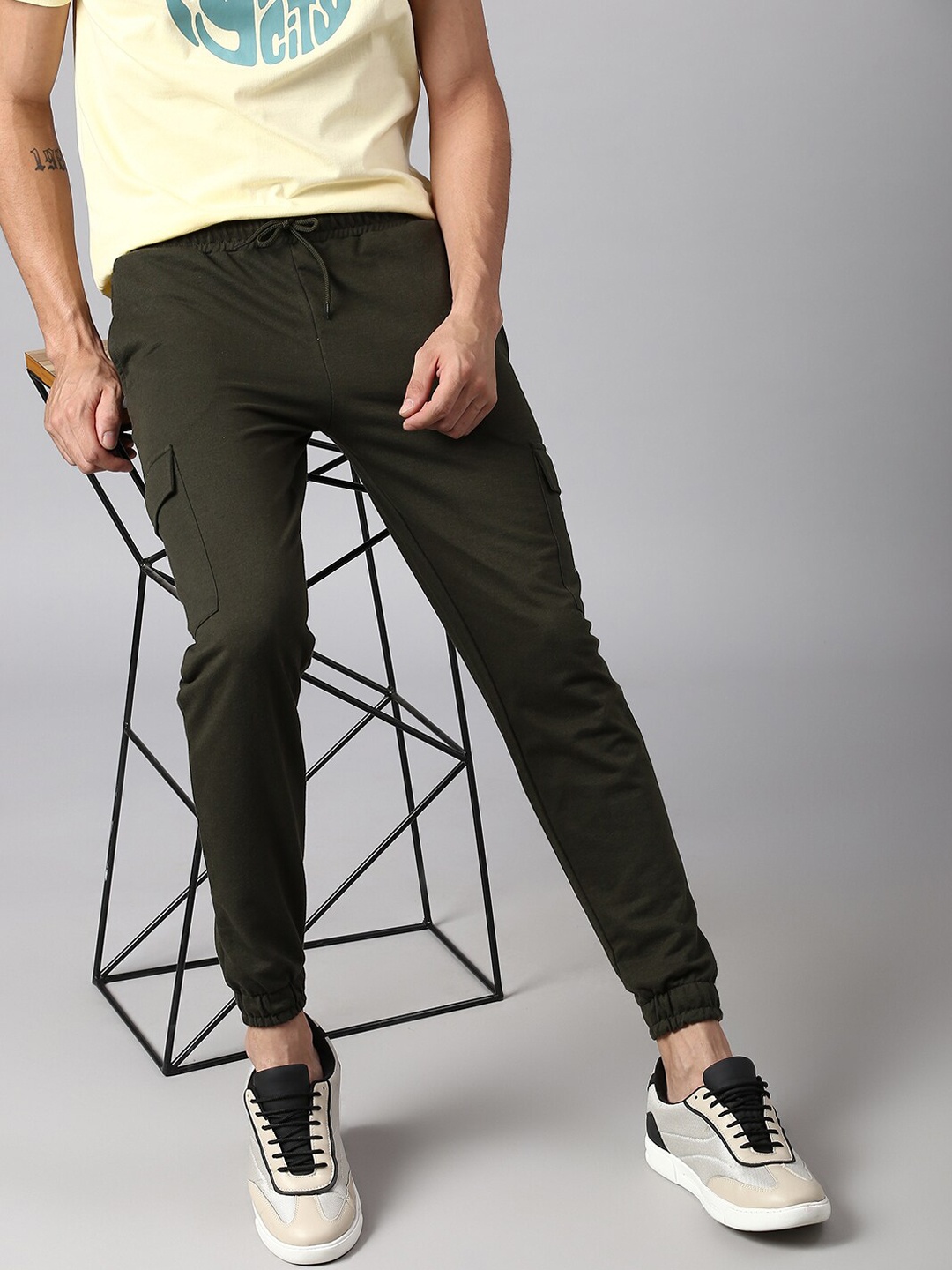 

Hubberholme Men Mid Rise Regular Fit Joggers, Olive