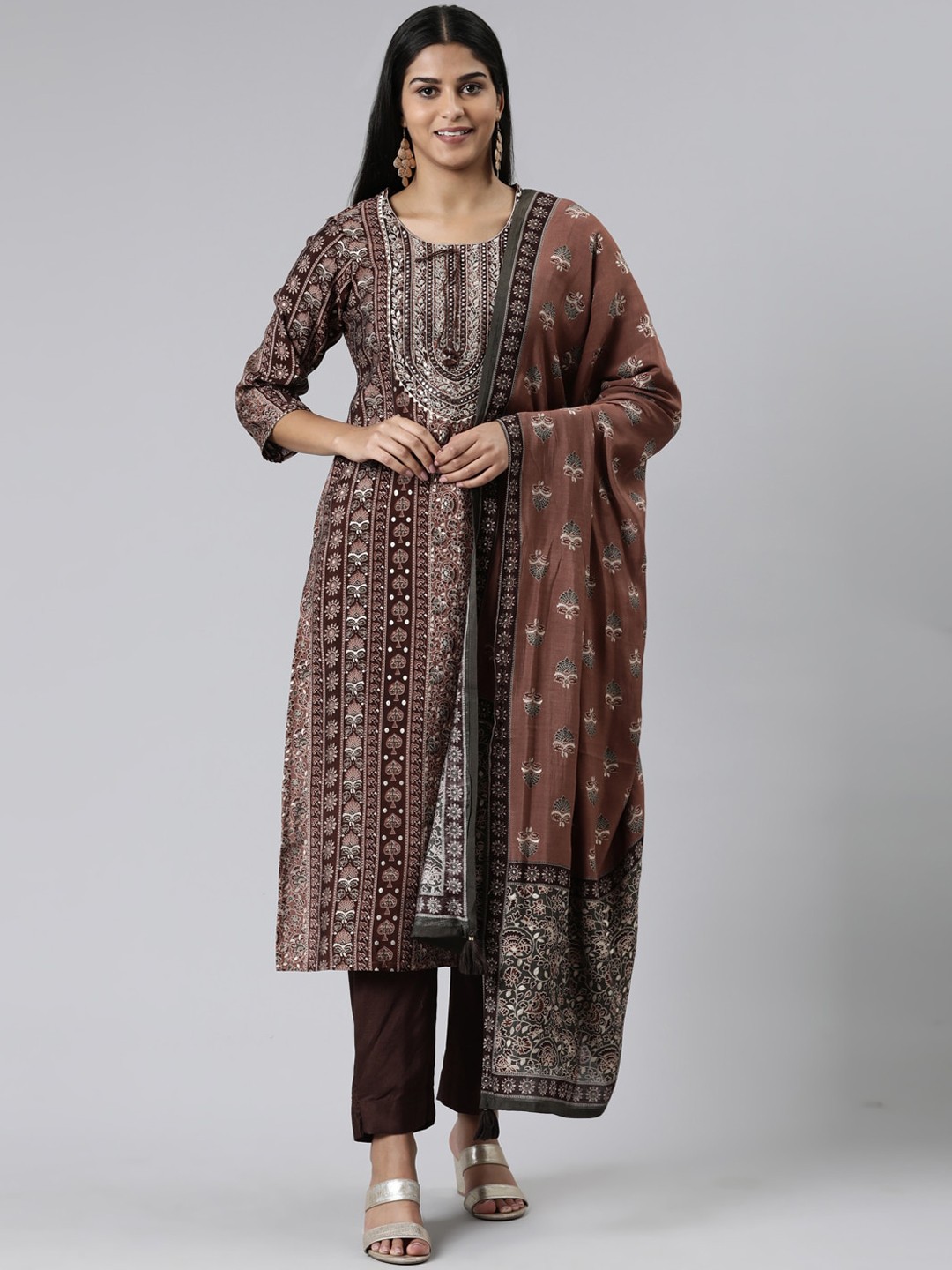 

Neerus Ethnic Motifs Printed Gotta Patti Kurta with Trousers & With Dupatta, Brown