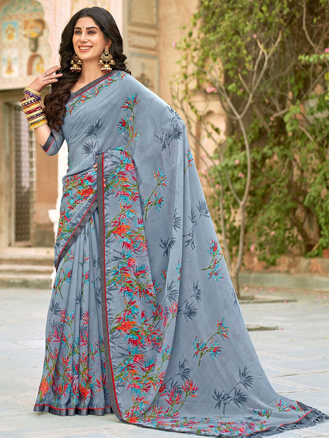 

ODETTE Floral Printed Poly Georgette Saree, Grey
