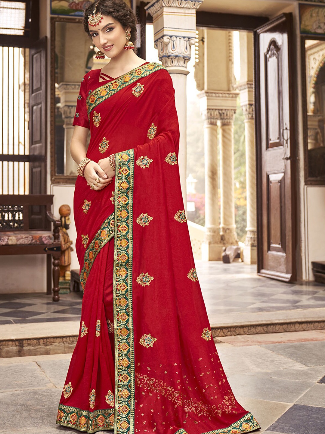 

ODETTE Ethnic Motifs Embroidered Saree, Red