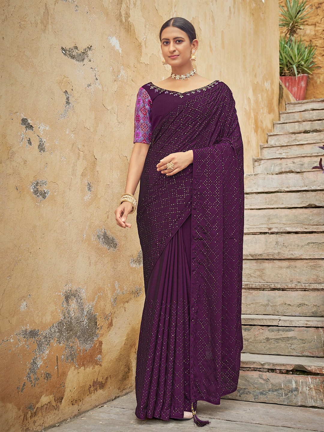 

ODETTE Embellished Embroidered Sequinned Saree, Violet