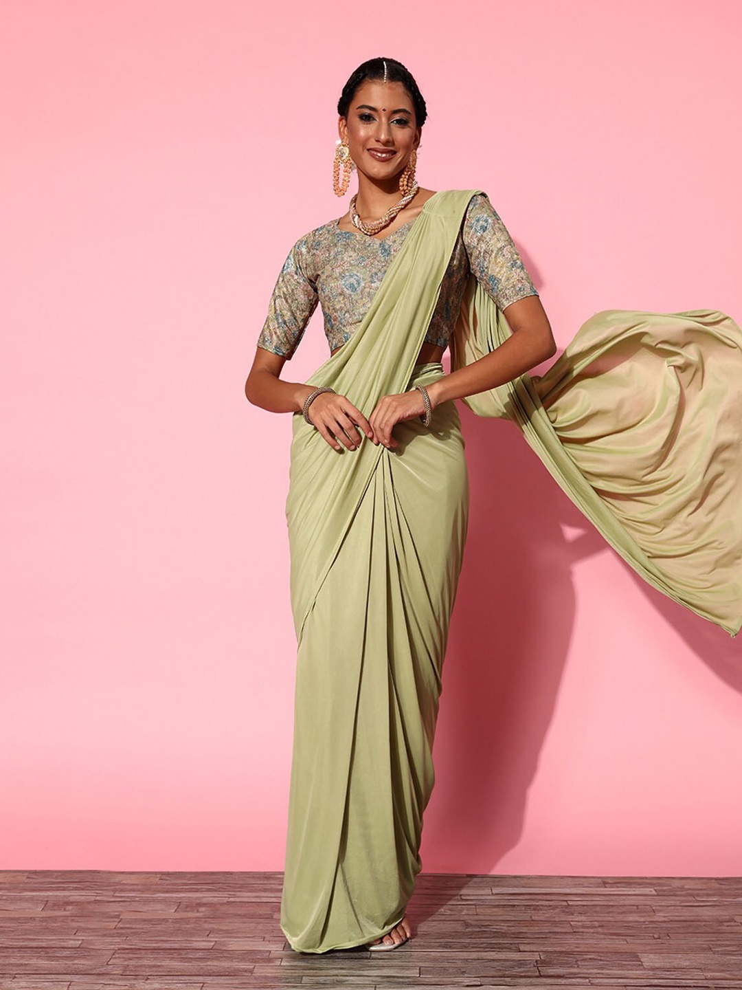 

ODETTE Ready To Wear Saree With Floral Printed Blouse, Green