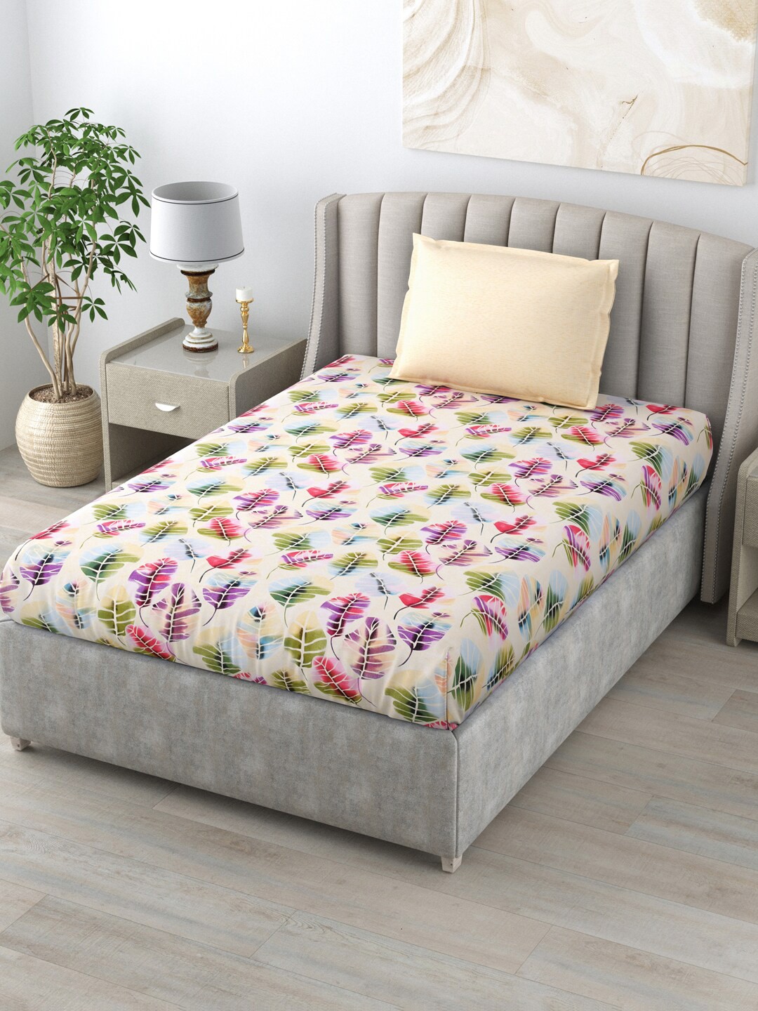 

Salona Bichona Cream & Pink Floral 120 TC Single Bedsheet With 1 Pillow Cover