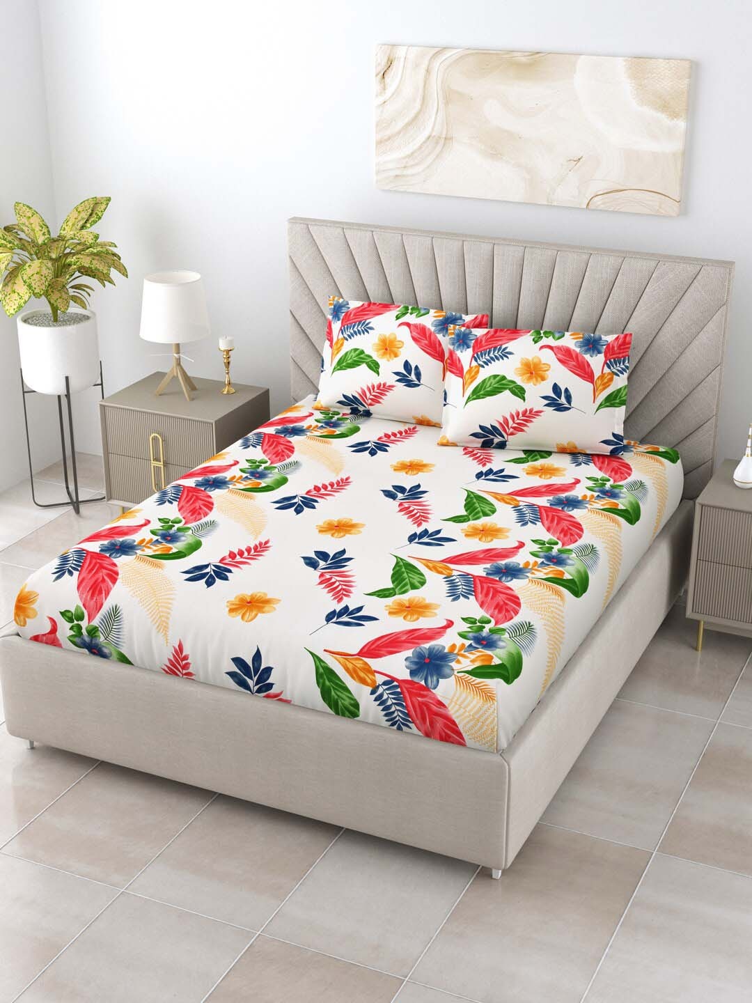 

Salona Bichona White & Navy Blue Floral 180 TC Queen Bedsheet With 2 Pillow Covers