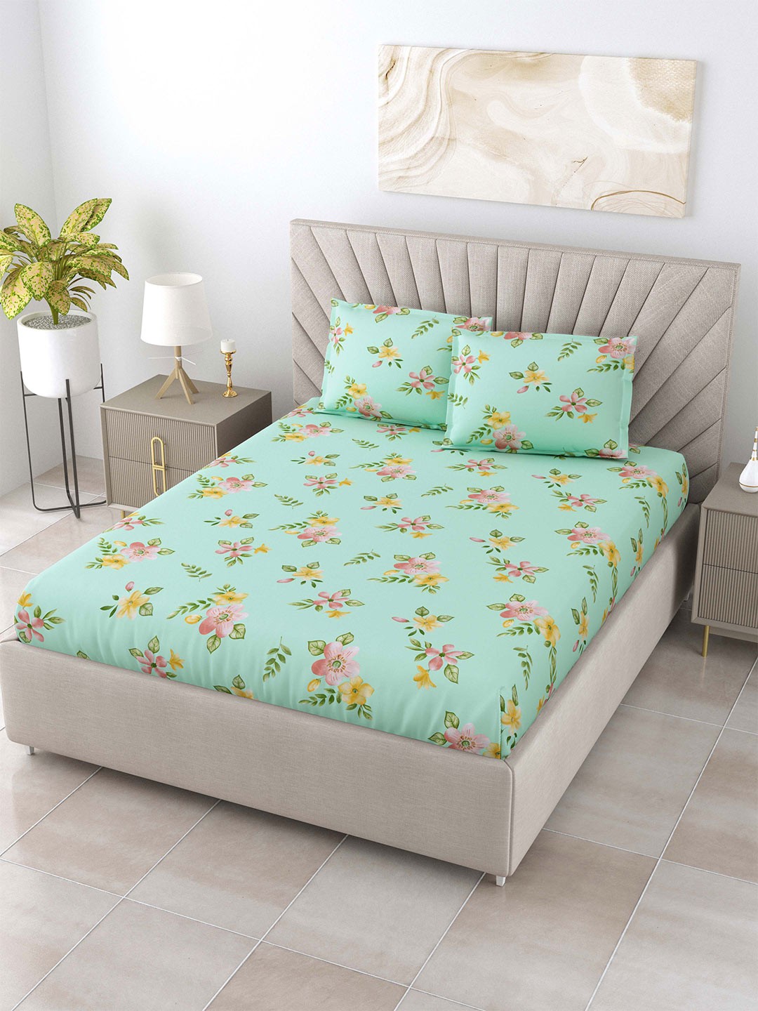 

Salona Bichona Green & Pink Floral 180 TC Queen Bedsheet With 2 Pillow Covers