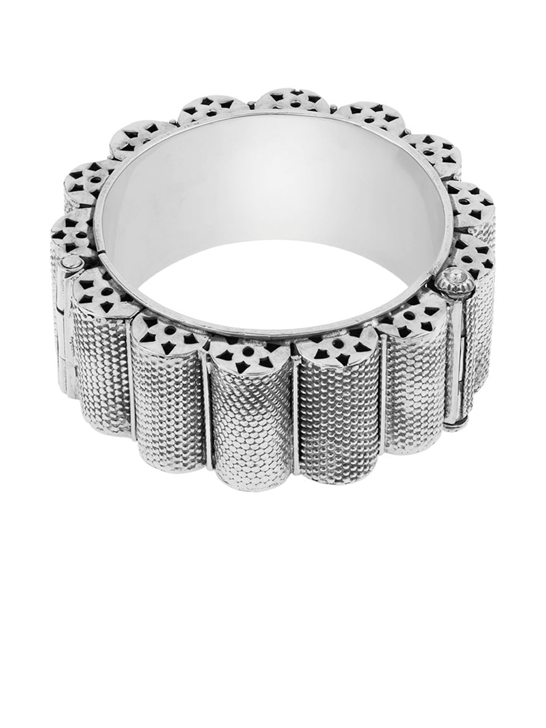 

ahilya Gajredar Textured Detail 92.5 Sterling Silver Bangle