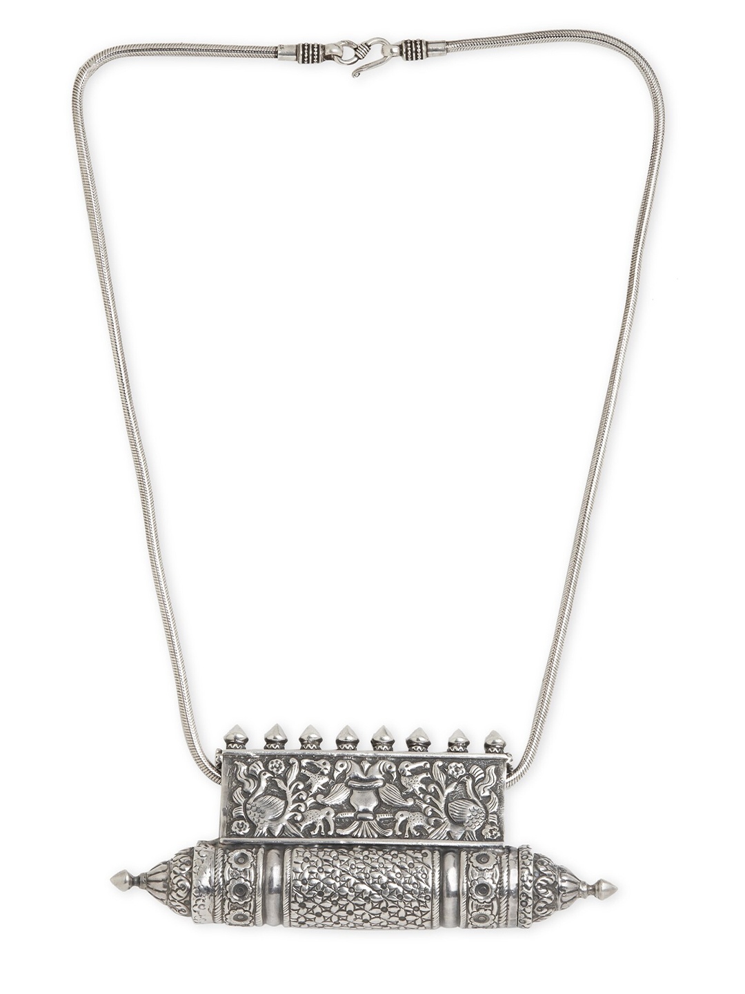 

ahilya 92.5 Sterling Silver Necklace
