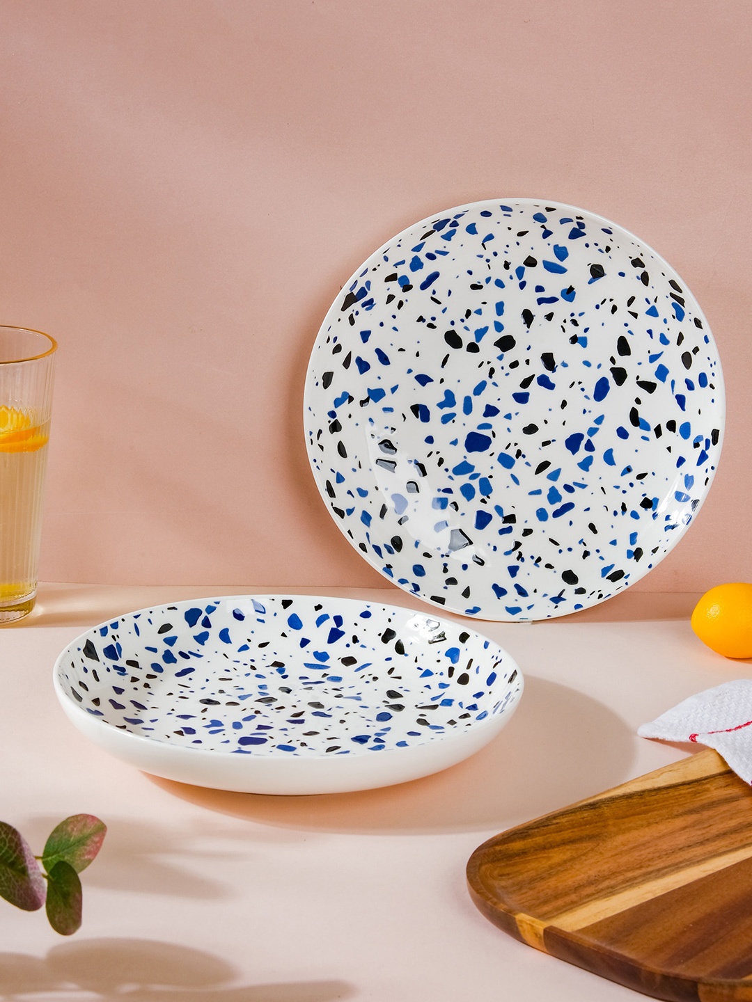 

Nestasia White & Blue 2 Pieces Mosaic Printed Ceramic Matte Plates