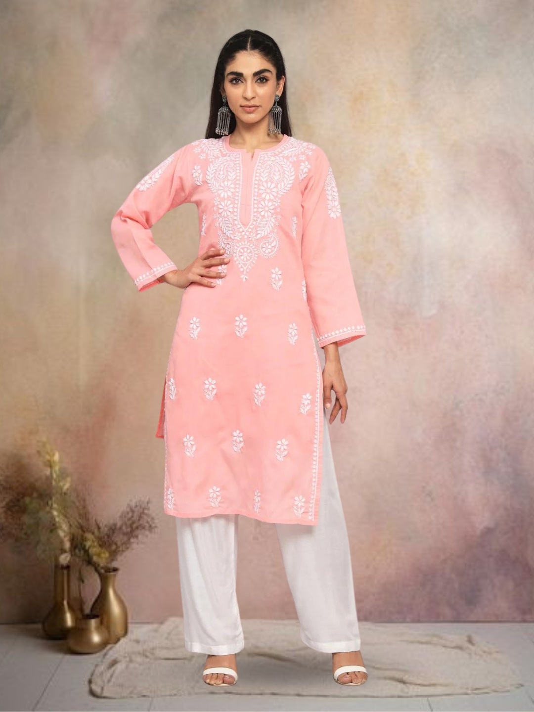 

PARAMOUNT CHIKAN Ethnic Motifs Embroidered Chikankari Cotton Straight Kurta, Peach