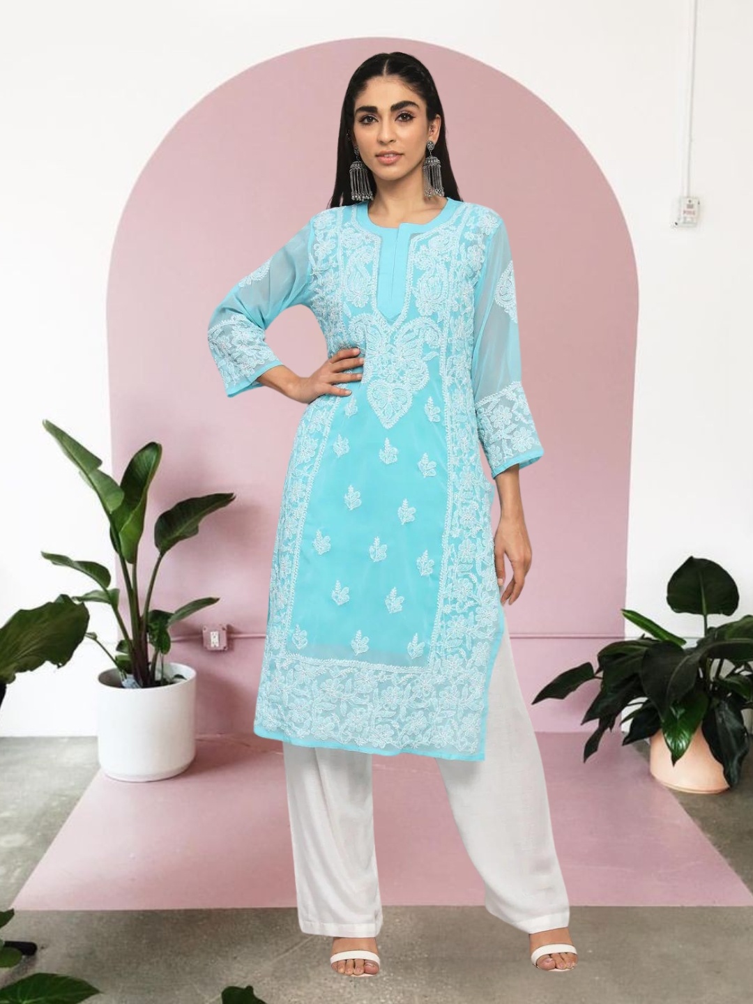 

PARAMOUNT CHIKAN Ethnic Motifs Embroidered Chikankari Kurta With Slip, Blue