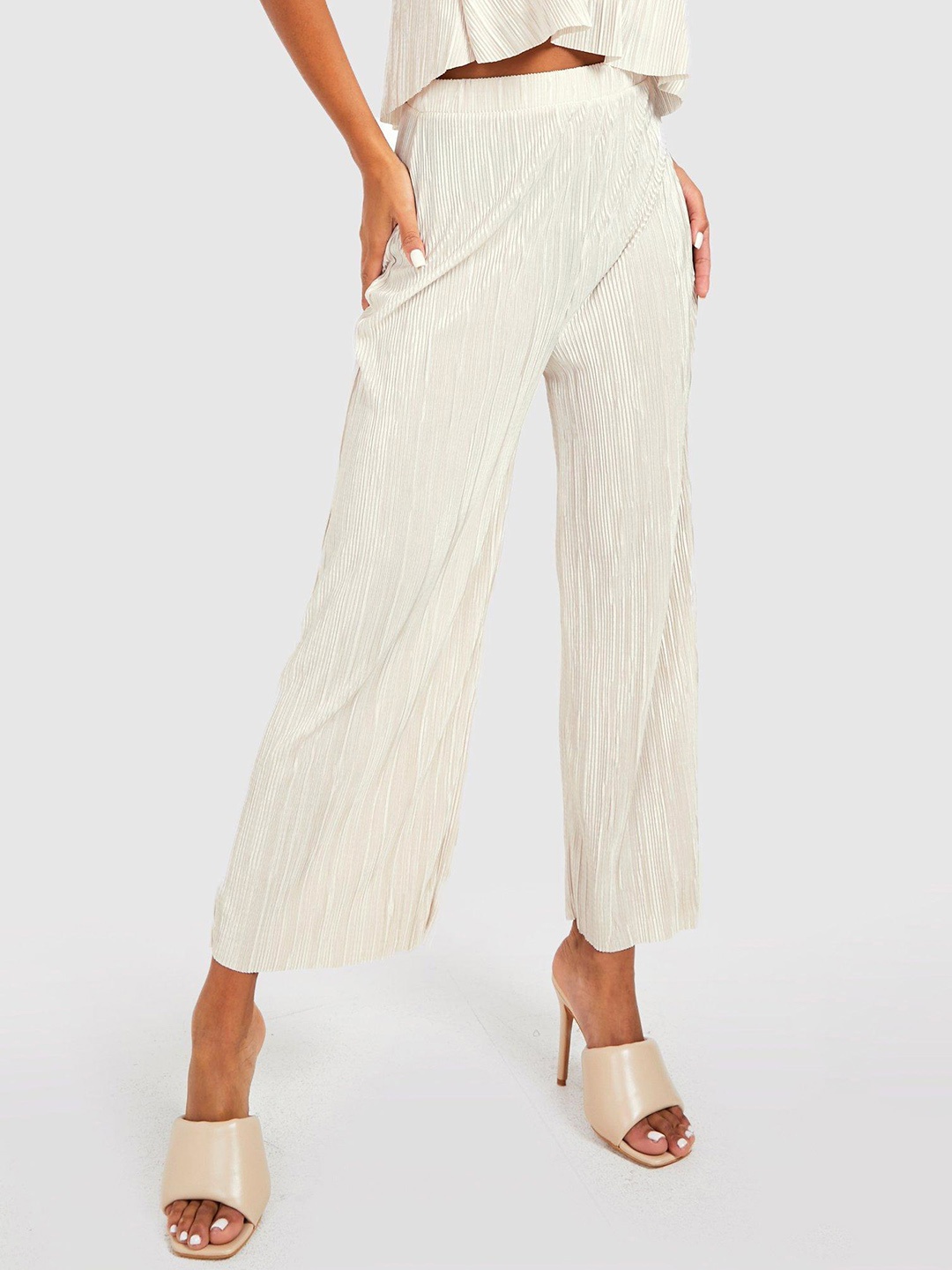 

Boohoo Women Plisse Shimmery Co-Ords, Off white