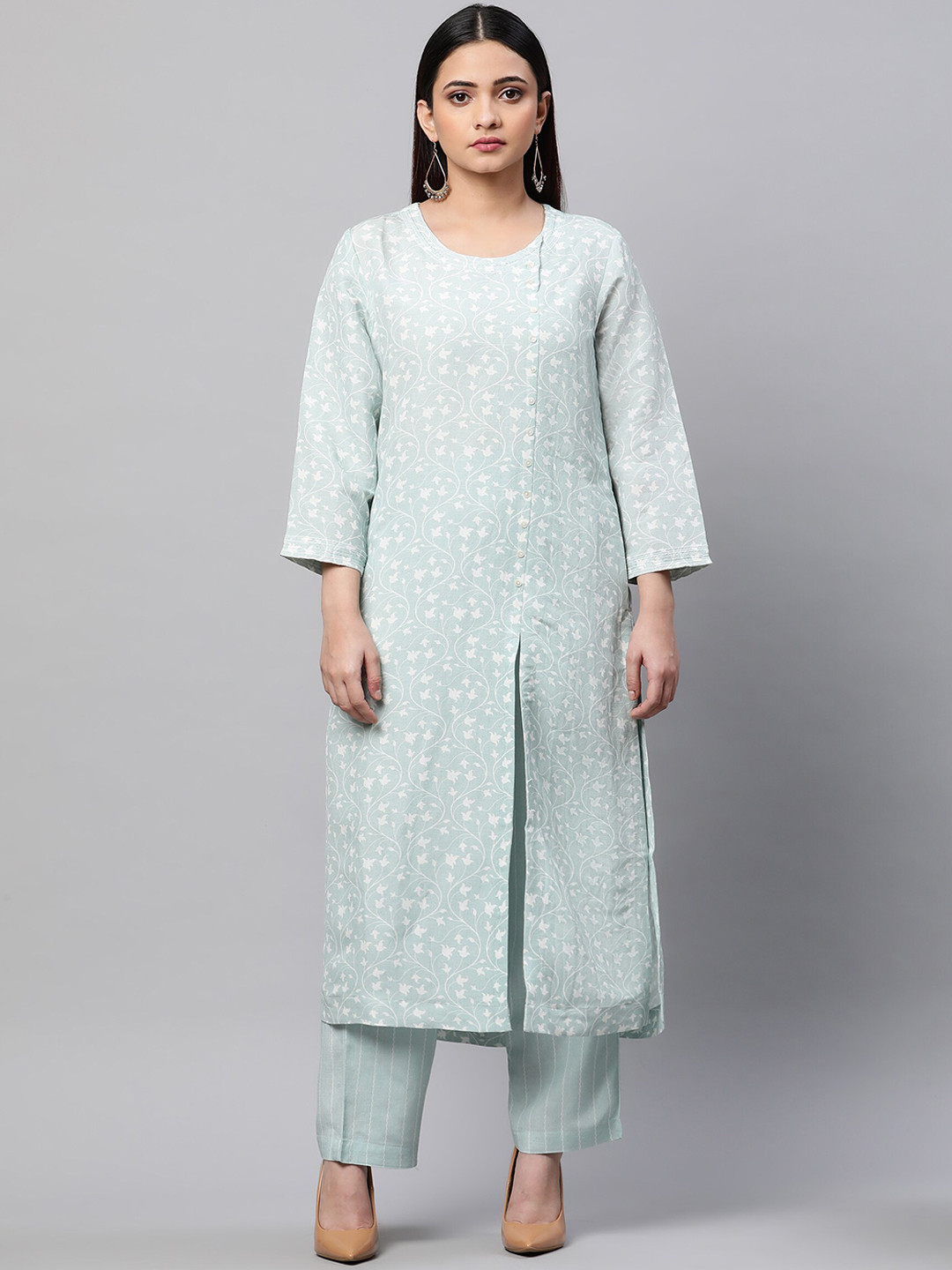

Linen Club Woman Floral Printed Linen Kurta with Trousers, Sea green