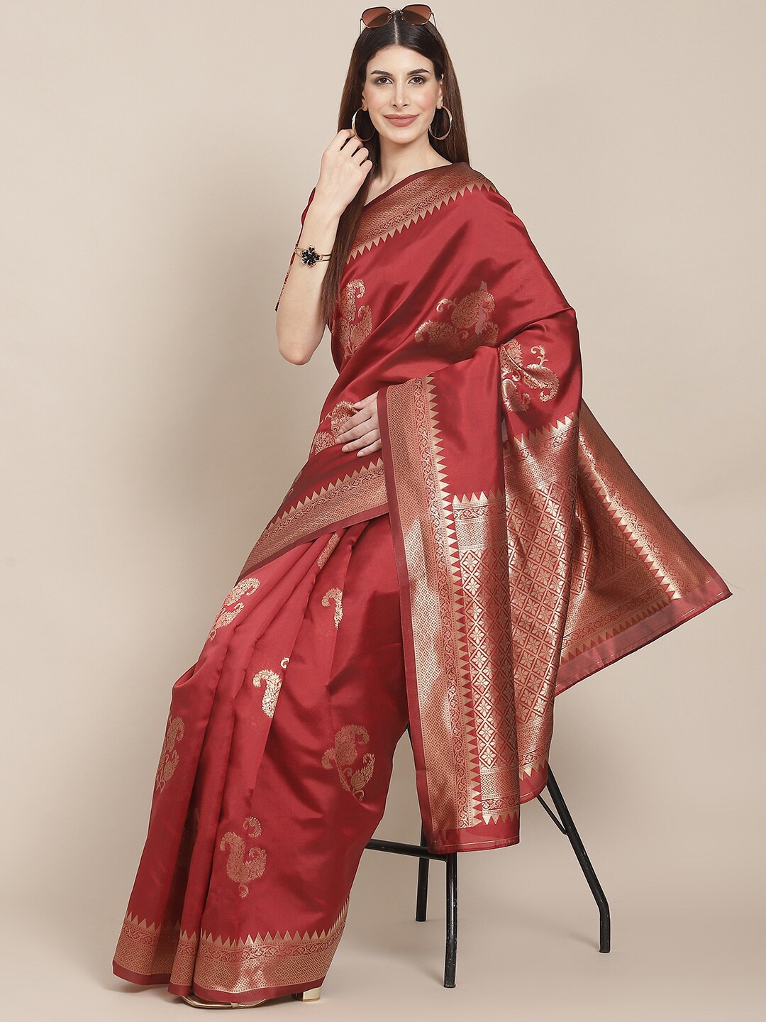 

GAJARAI Ethnic Motifs Woven Design Zari Banarasi Saree, Maroon