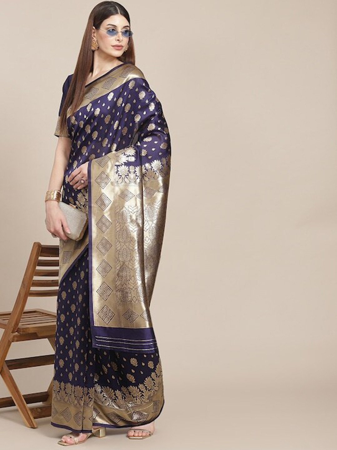 

GAJARAI Floral Motif Woven Design Zari Banarasi Saree, Navy blue