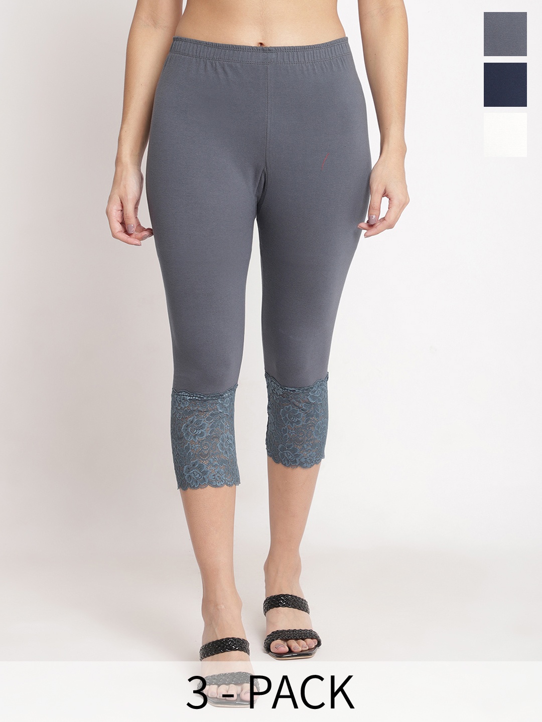 

GRACIT Women Grey & Navy Blue Skinny Fit Capris