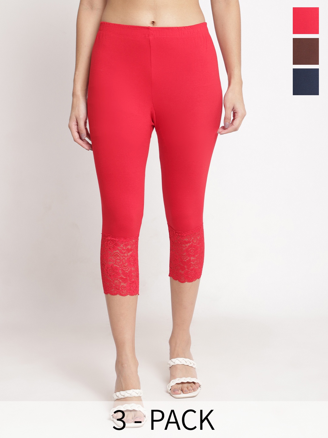 

GRACIT Women Red & Navy Blue Skinny Fit Capris