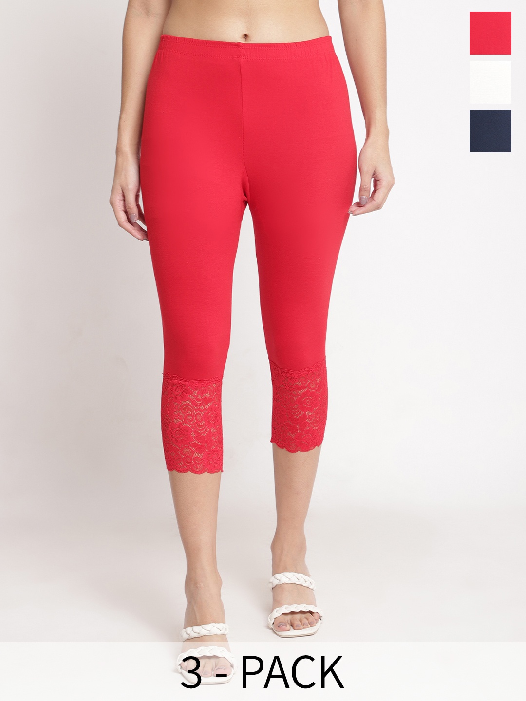 

GRACIT Women Red & Navy Blue Skinny Fit Capris