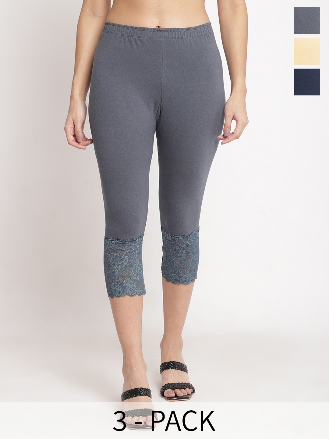 

GRACIT Women Grey & Cream Skinny Fit Capris