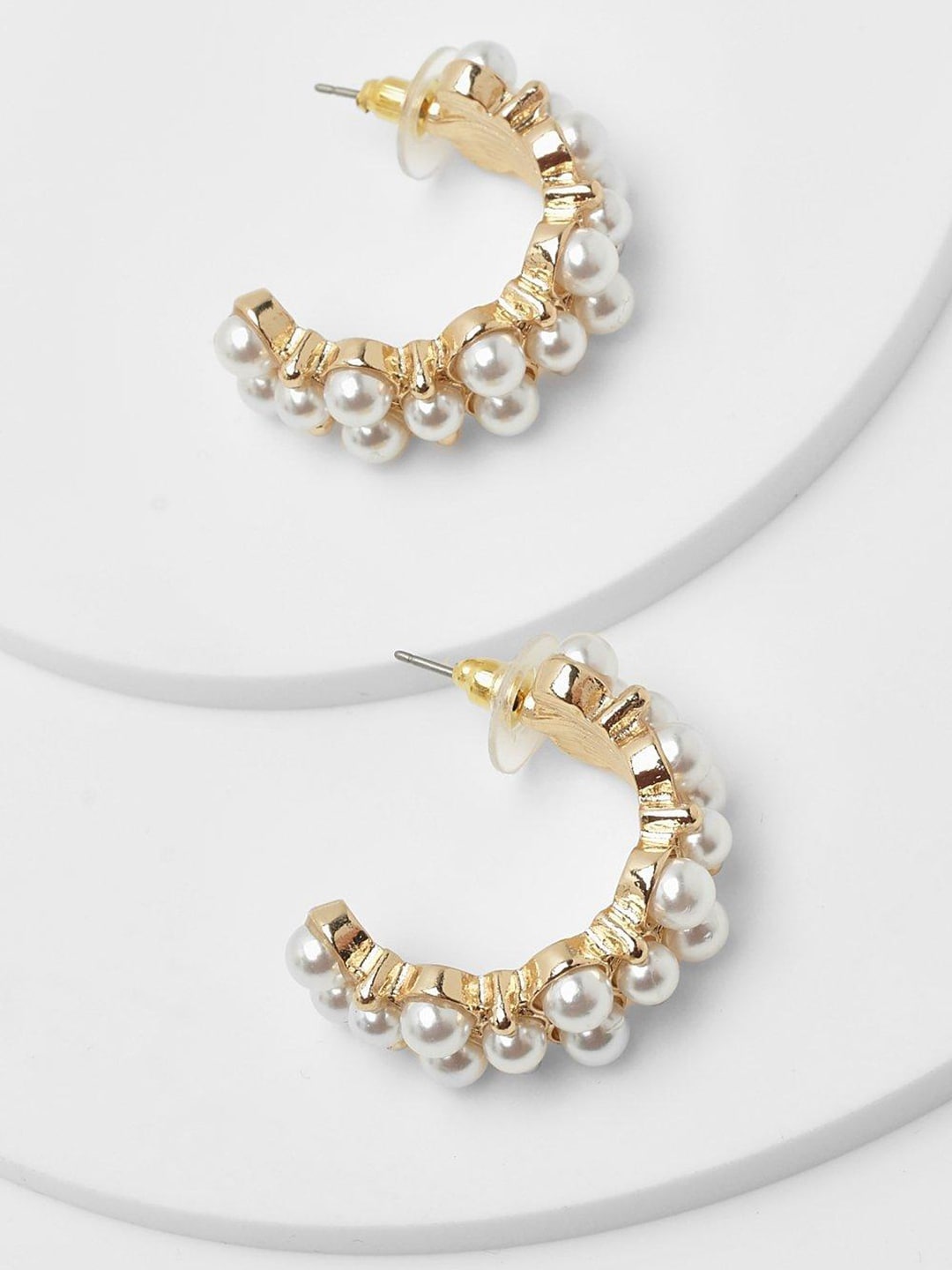 

Boohoo Women Pearls Studded Circular Half Hoop Earrings, Gold