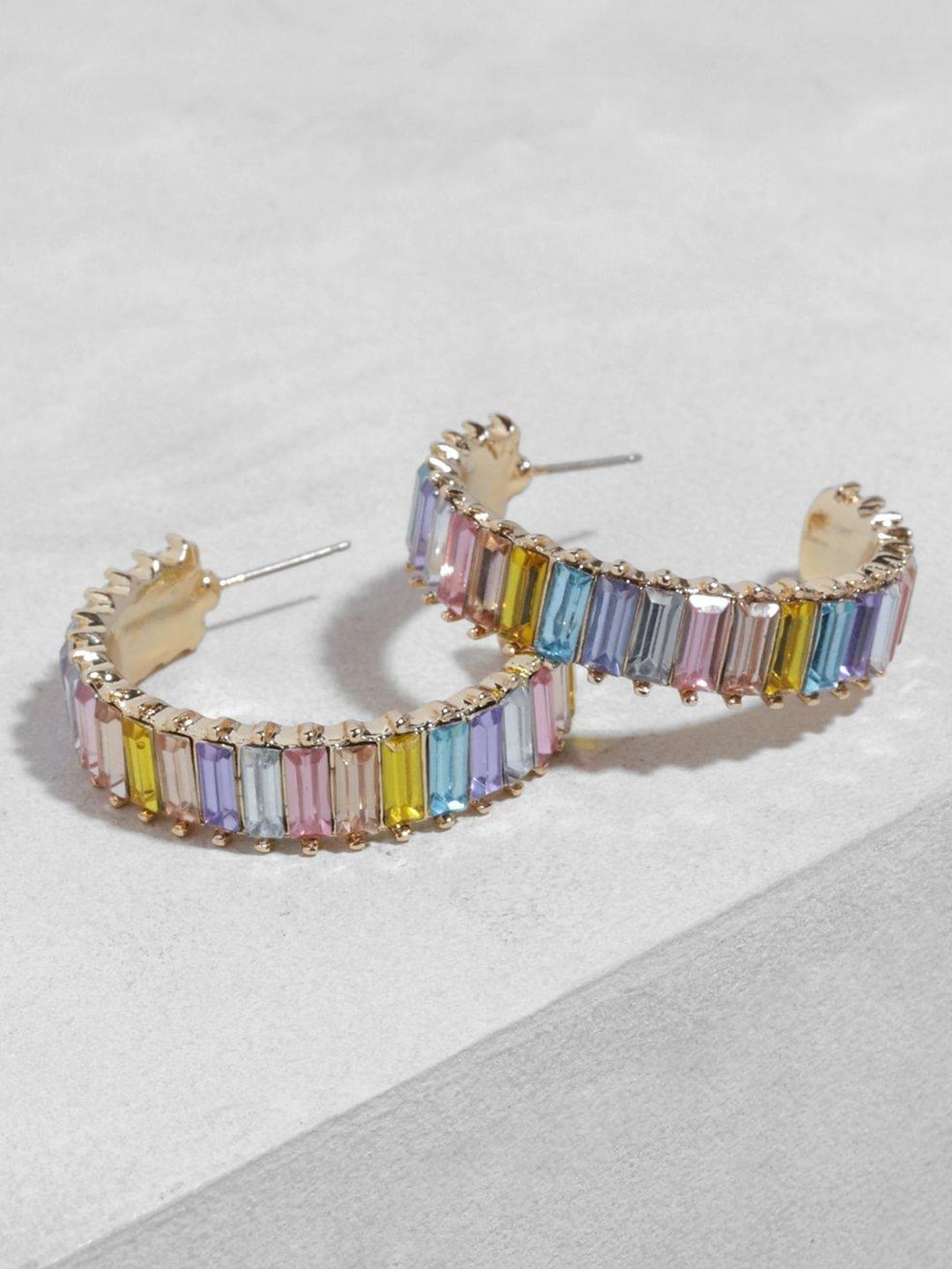 

Boohoo Women Rainbow Baguette Studded Circular Half Hoop Earrings, Gold