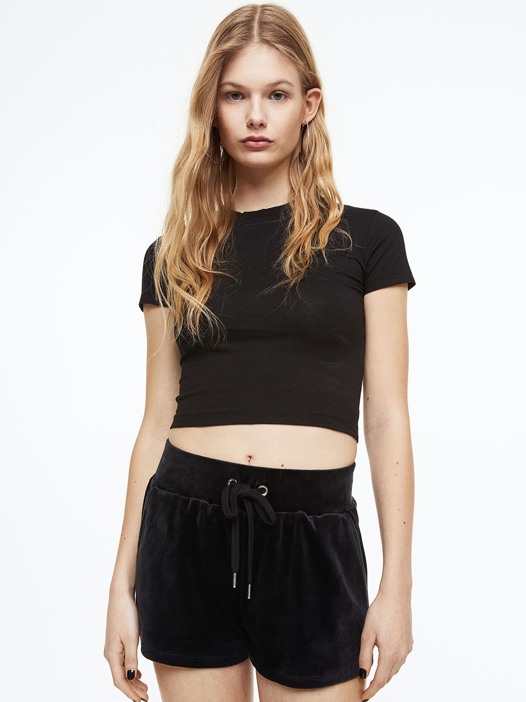 

H&M Women Velour Shorts, Black