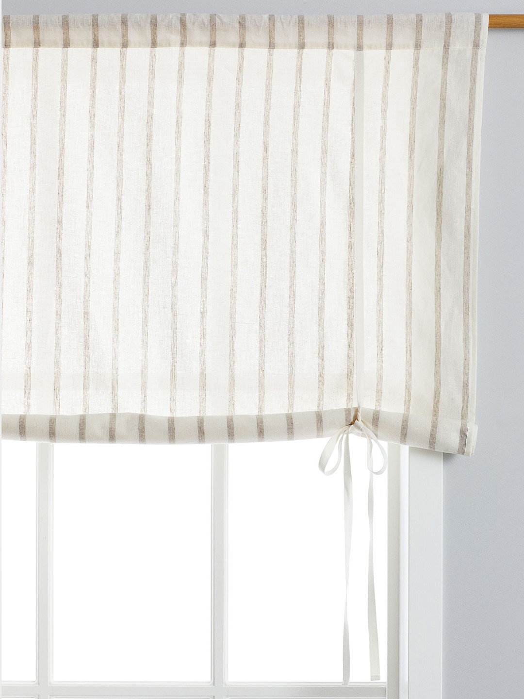 

H&M White Linen-Blend Roll-Up Curtain