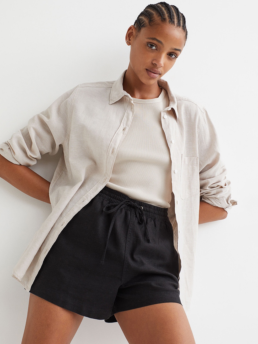 

H&M Women Linen-Blend Shorts, Black