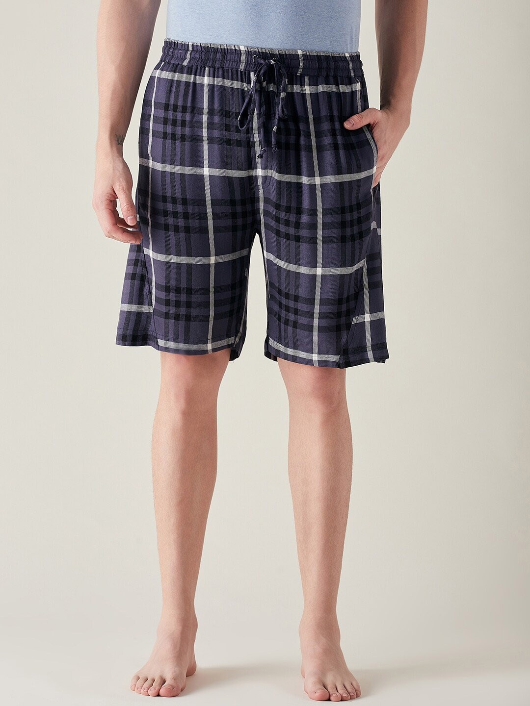 

The Kaftan Company Men Checked Cotton Lounge Shorts, Navy blue