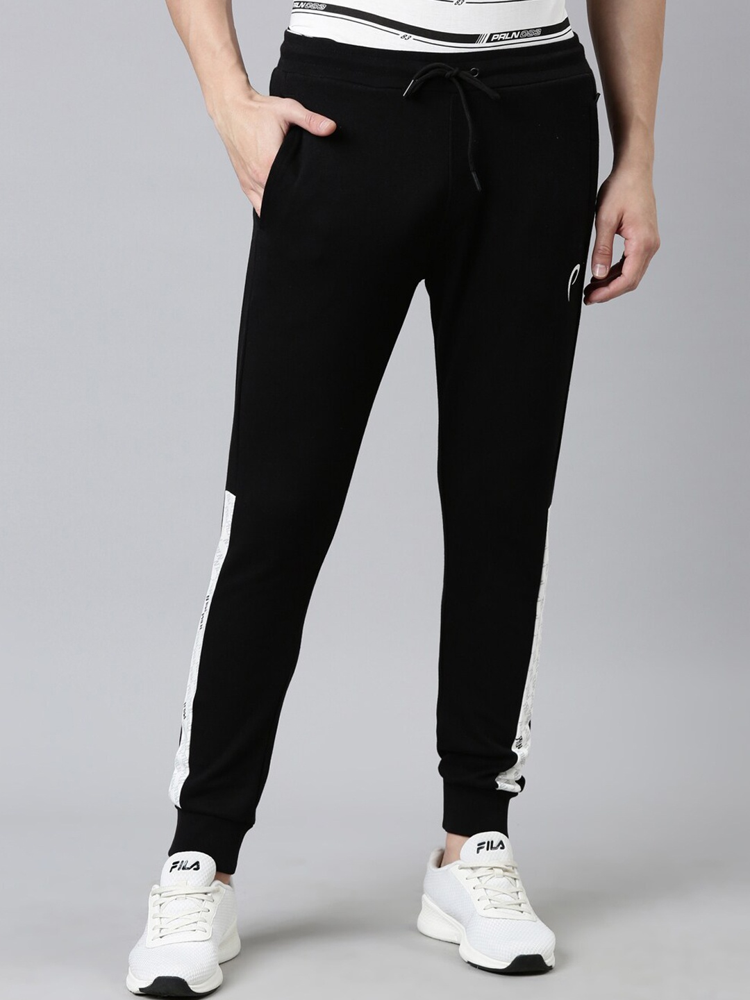 

Proline Men Side Printed Detail Mid Rise Cotton Joggers, Black