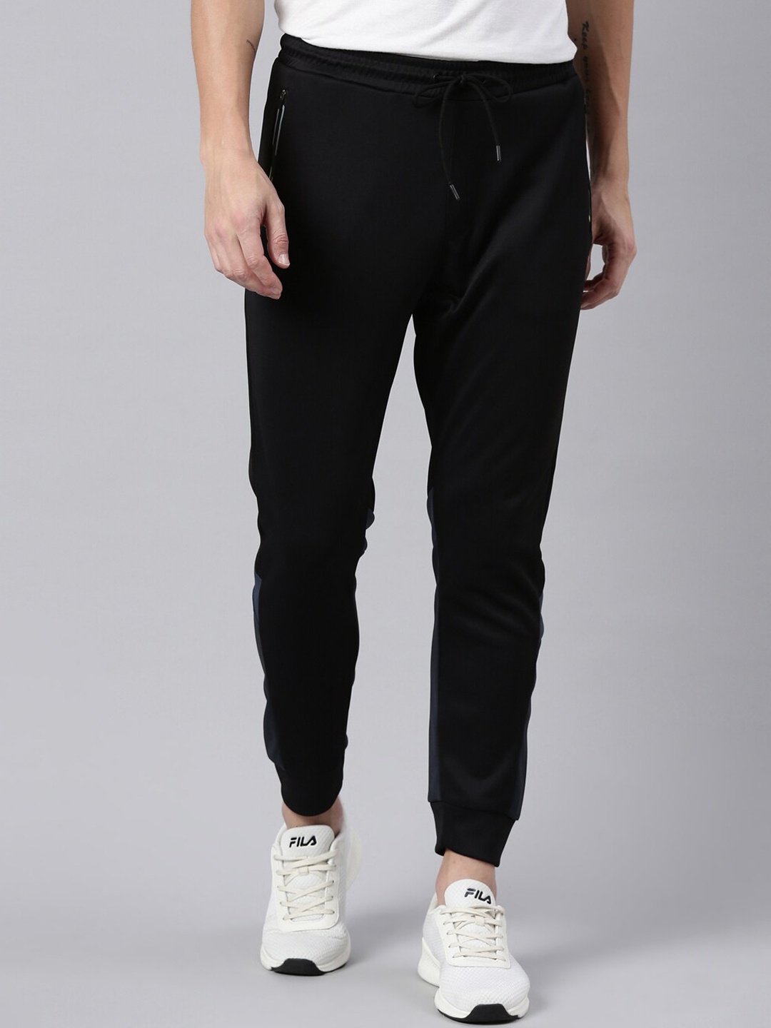

Proline Men Mid-Rise Joggers, Black