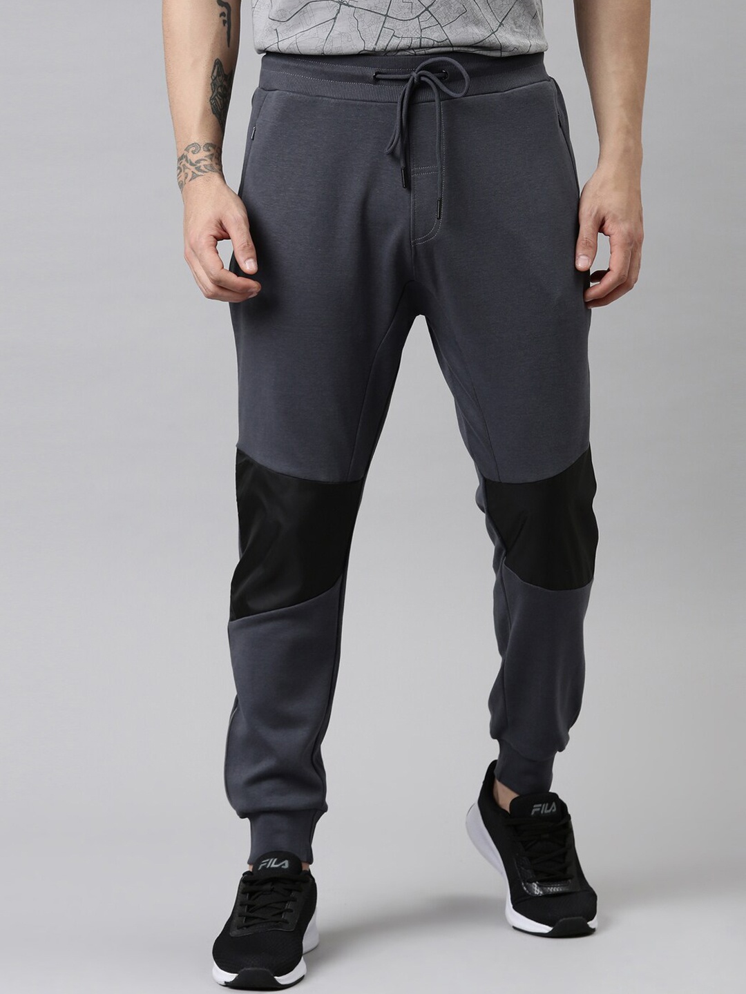 

Proline Men Mid-Rise Cotton Colourblocked Jogger, Grey