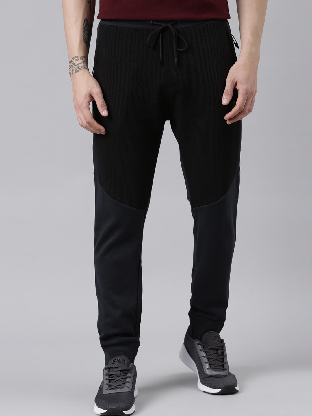 

Proline Men Colourblocked Cotton Mid-Rise Jogger, Grey