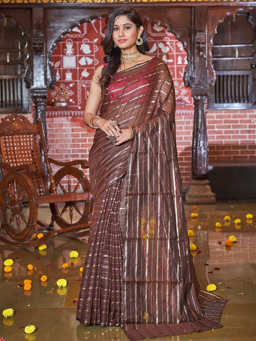 

KARAGIRI Zari Striped Cotton Blend Saree, Brown