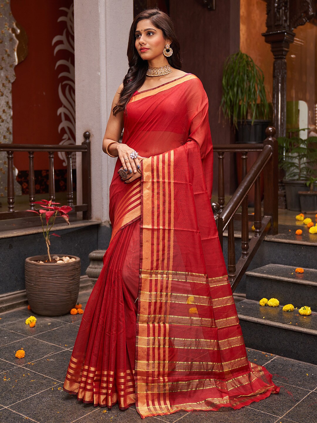 

KARAGIRI Silk Blend Saree With Striped Zari Border, Red