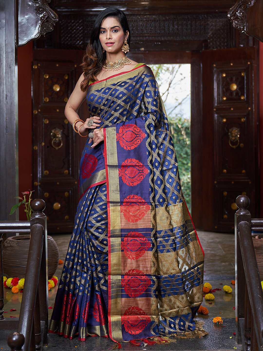 

KARAGIRI Geometric Woven Silk Blend Zari Saree, Navy blue