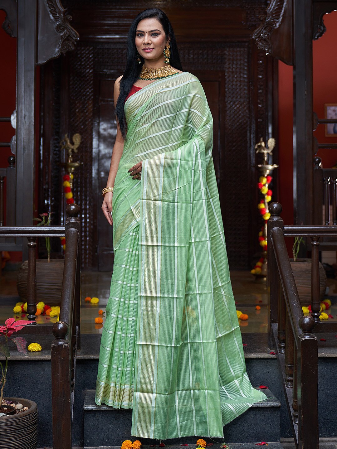 

KARAGIRI Striped Woven Design Zari Saree, Green