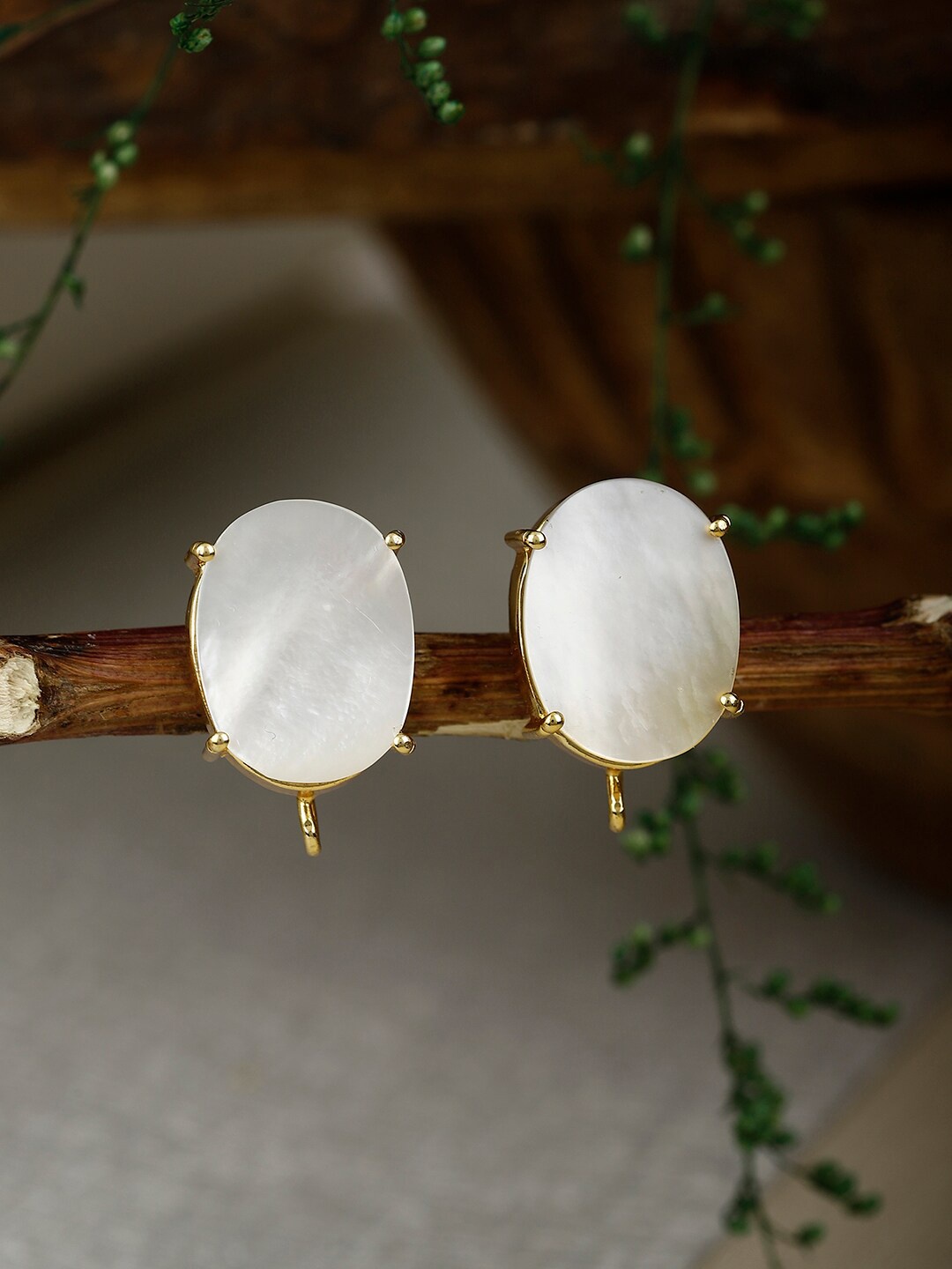 

XAGO Gold-Plated Contemporary Studs Earrings, White