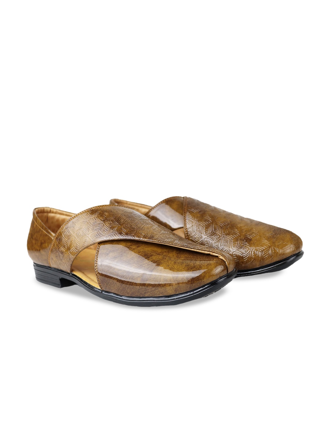 

HikBi Men Textured Lightweight Mojaris, Tan