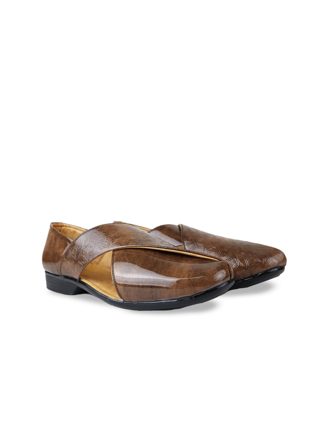 

HikBi Men Textured Lightweight Mojaris, Beige