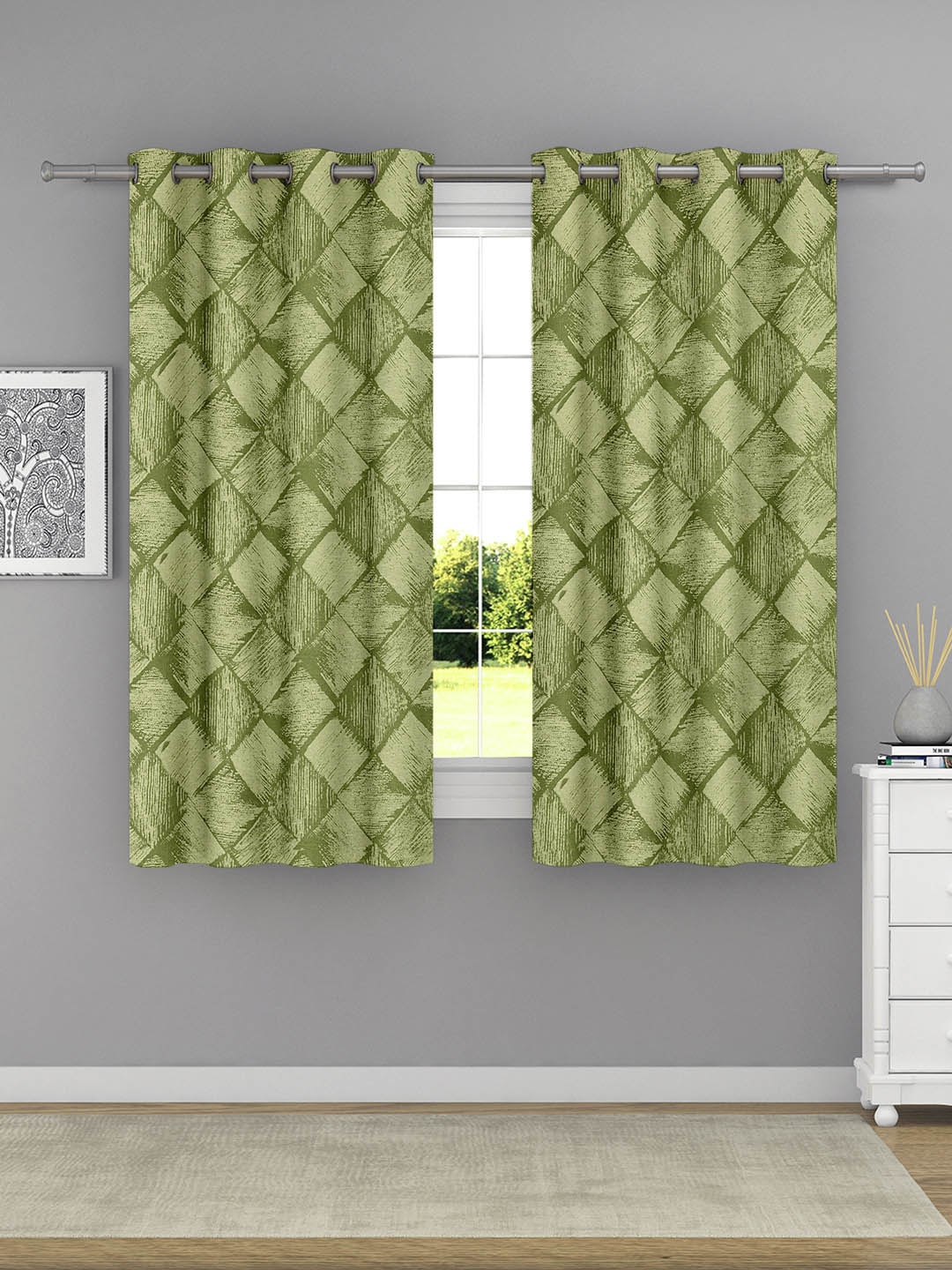 

Raymond Home Green 2 Pieces Geometric Printed Window Curtains