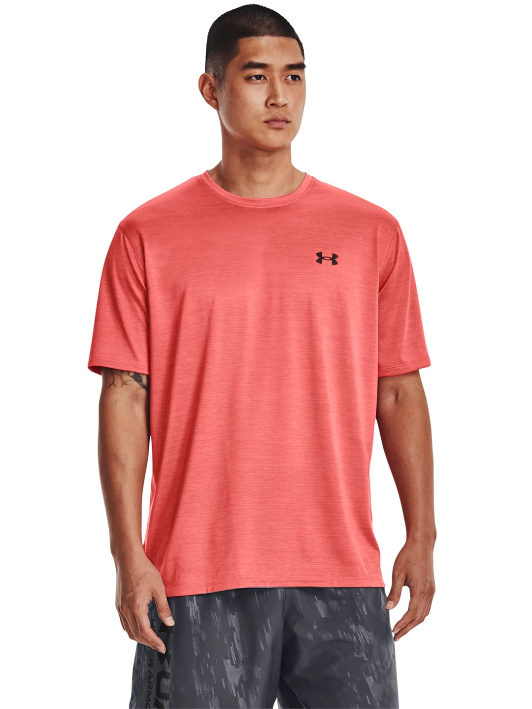 

UNDER ARMOUR Men Loose Training Vent 2.0 SS T-shirt, Peach