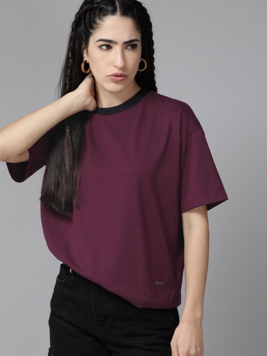 

Roadster Women Drop-Shoulder Sleeves Oversize T-shirt, Burgundy