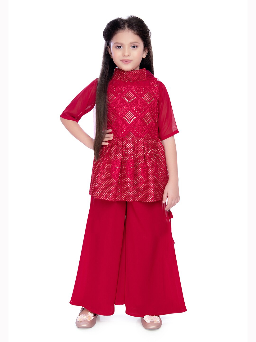 

Tiny Kingdom Girls Ethnic motifs Embroidered Sequined Kurta With Palazzos & Dupatta, Fuchsia