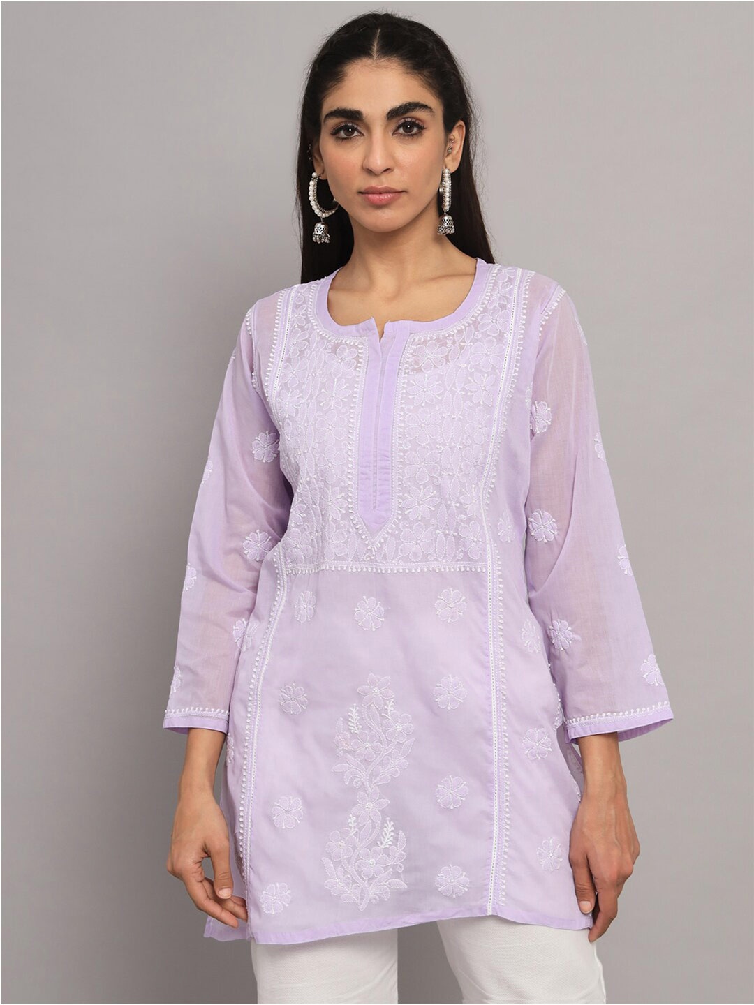 

PARAMOUNT CHIKAN Embroidered Chikankari Pure Cotton Kurti, Purple