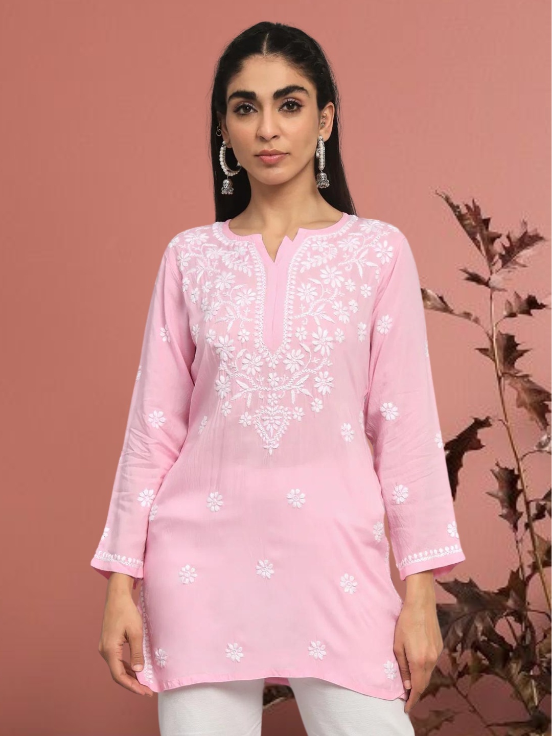 

PARAMOUNT CHIKAN Women Embroidered Lucknowi Chikankari Modal Kurti, Pink